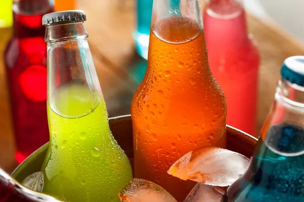 Se faire livrer des boissons non alcoolisées pour approvisionner des distributeurs automatiques, Bonifacio, SO BO CO